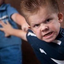 با-پرخاشگری-کودکان-چه-باید-کرد؟